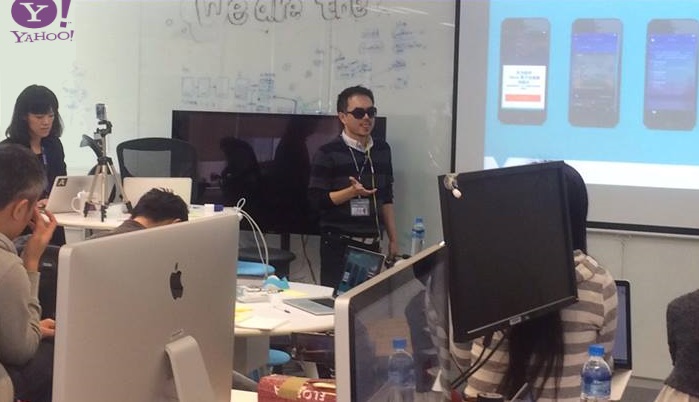 甘仲維與雅虎台灣的UX designer團隊分享無障礙設計精髓。